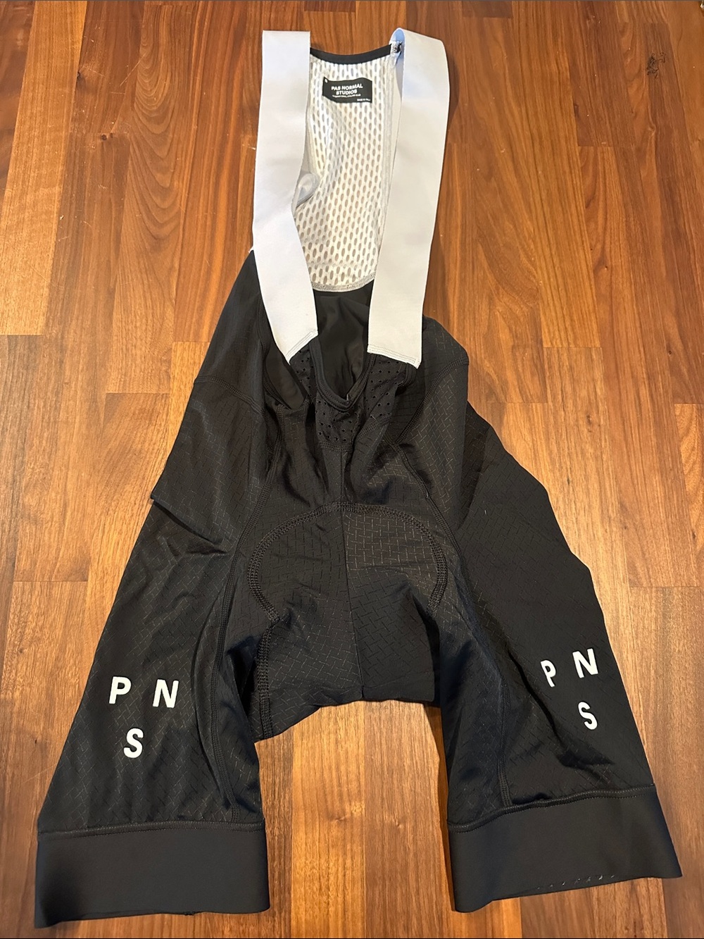 Men pas normal studios mechanism bibs small size black